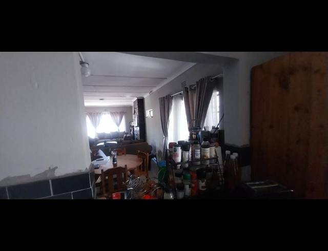 4 BEDROOM HOUSE FOR SALE IN KENSINGTON